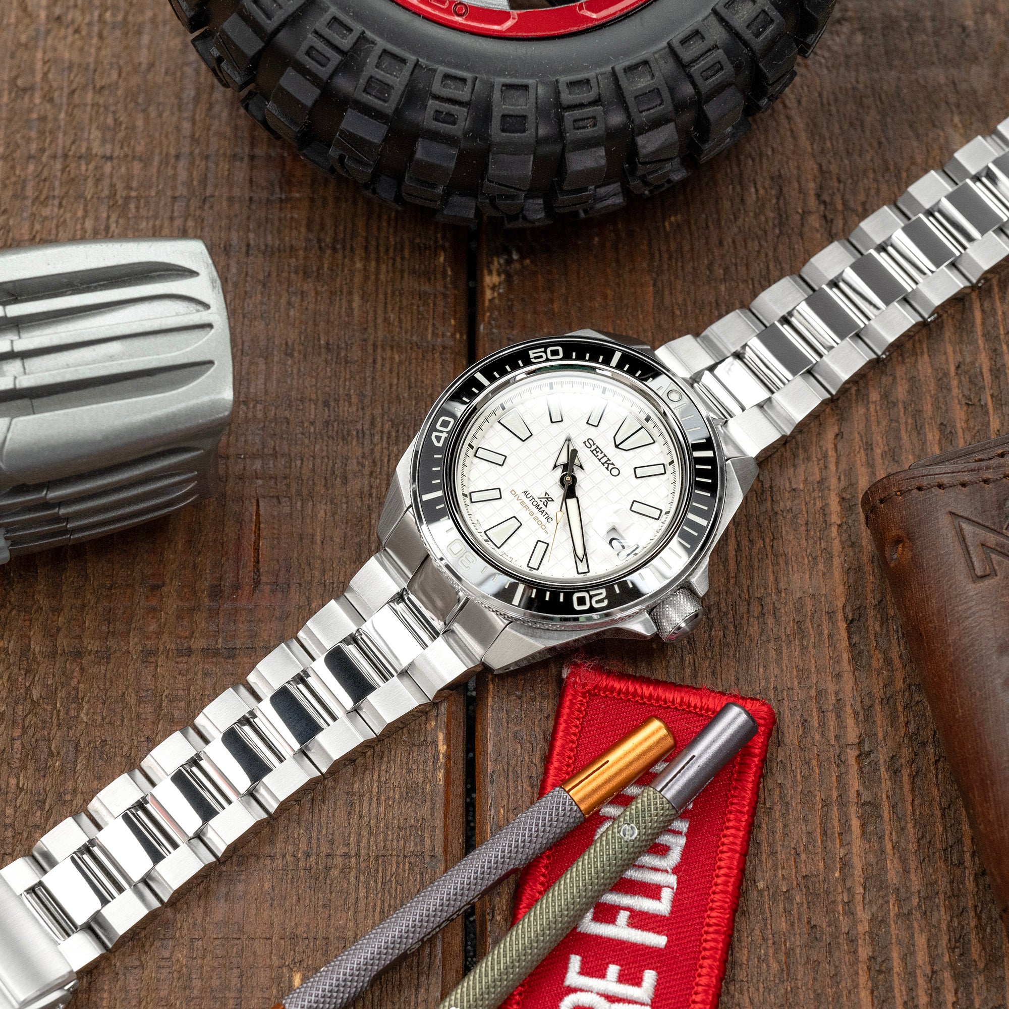 22mm Hexad Watch Band for Seiko Samurai SRPB51 SRPB09 SRPC93, Stainless Steel - Brushed, Polished Center Links, V Diver Clasp
