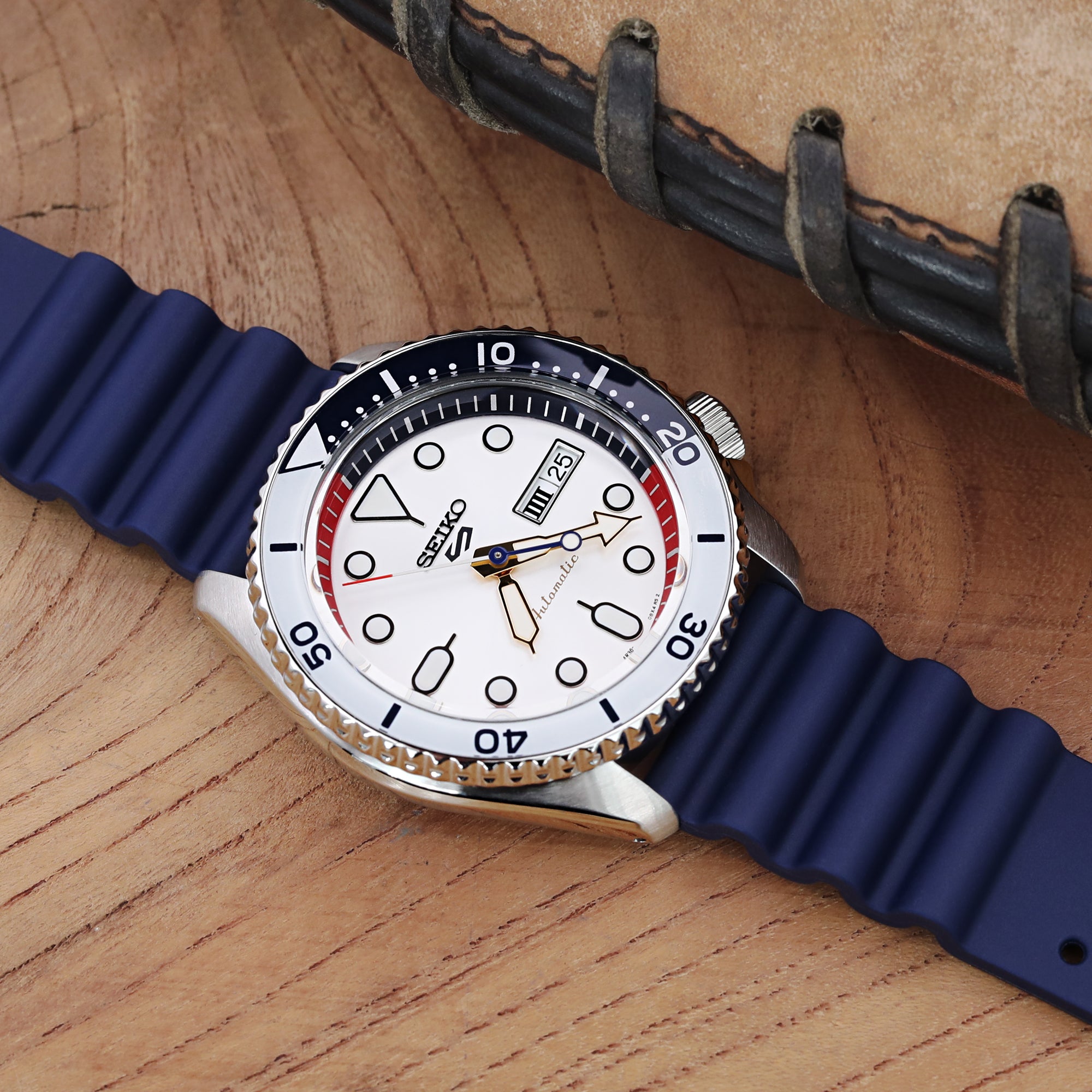 20mm, 22mm Quick Release Blue Diver FKM Rubber Strap, Brushed